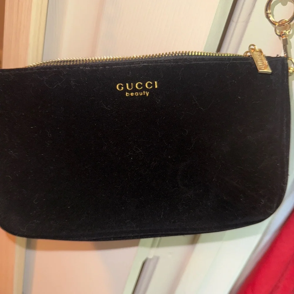 Gucci Beauty GWP Converted Pouch - Picture 2 of 13